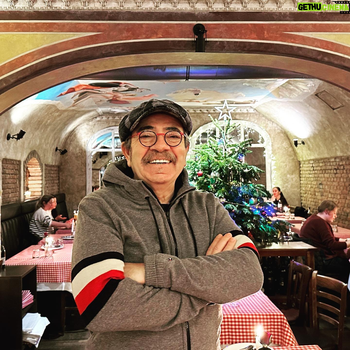 Selçuk Yöntem - 8.2K Likes - “Mola” da ev sıcaklığı.En sevdiğim İtalyan restaurant..
