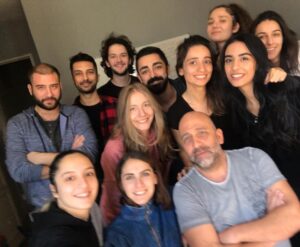 Selman Ünlüsoy Instagram - Tiyatro güzelleştirir...