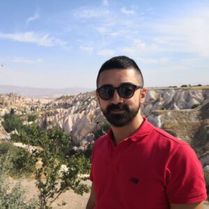 Selman Ünlüsoy Instagram - Maskesiz o günler..... 😬 Şaka şaka.
O günleriniz de mükemmel değildi. 😷 #tbt