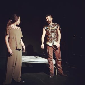 Selman Ünlüsoy Instagram - Jeanne d’Arc’ın Öteki Ölümü - Stefan Tsanev 📷 @melisashahin  #tiyatro #stefantsanev #sahne3