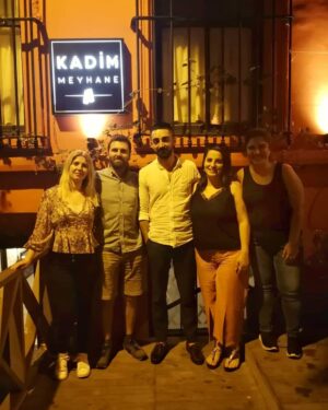 Selman Ünlüsoy Instagram - 32. Yaş gelirken ben. 😎 Birlikte yaşlanalım. Hep olun. İyi ki varsınız. 💜🙏🍻