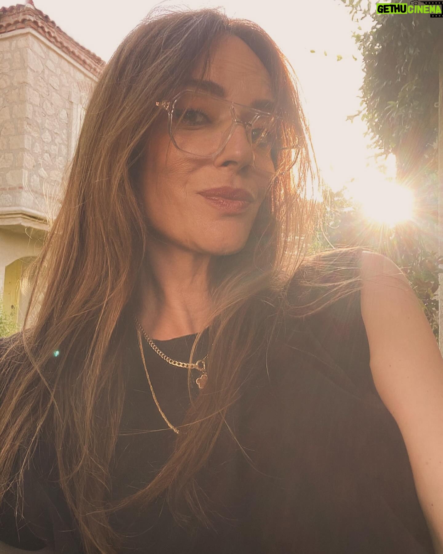 Sema Şimşek - 1.7K Likes - Her şey sensin... #semasimsek #kozmos
✨☀️ @ditaoptikvelens #öneri