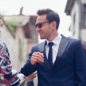 Semih Ertürk Instagram - Gönül Dağı bu akşam sezon finali bölümüyle sizlerle!
Bayramda küçük bir sürprizimiz olacak 🕶

📸: @gufranunsel