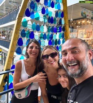Semih Saygıner Instagram - Bugün aşkım, canım sevgilim @senay_gurler doğmuş, iyi ki hayatlarımız buluşmuş… 😍💕❤️❤️