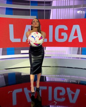 Semra Hunter Instagram - New brand.
New logo.
New era.

The change is here.

⚽️ @LaLiga 🤝 @easportsfc 🎮
.
.
.
#LaLiga #EASports #Puma #Football #Presenter #TV #NewSeason #NewBeginnings #TimeForChange #Gaming #Esports