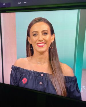 Semra Hunter Instagram - ✨❤️Thank you @charlottethamemakeup for making me feel so glam!❤️✨
.
.
.
@itvfootball @laliga @realmadrid @valenciacf #Presenter #Football #Makeup #AllBlack #TVHost #Fashion #LotsOfLove #GlamGlam #RedLips #JumpsuitStyle