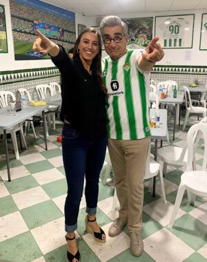 Semra Hunter Instagram - Oh heeeey!

Spending the day with the one-and-only Eugene Levy for @appletv's 'The Reluctant Traveler' was one of the greatest life experiences I've ever had. 

It was such an honor (and so much fun!) to show Eugene around Sevilla and experience the Seville derby with him at the oldest peña (fan club) in Spain - La Peña Cultural Bética Puerta de la Carne. And to teach him all about (the real 😉) football.

The cool part - and the magic of fate - he met @hectorbellerin the day before the match. They cooked up a spontaneous celebration should Hector score against Sevilla (which as a full back, doesn't often happen). But he did, and he celebrated as promised! Sadly, the goal was disallowed, but at least the universe conspired to make it happen. (See second photo.)

Eternally grateful to the @twofourtv team for the opportunity, and to Eugene for being the down to earth, class guy that he is. Hopefully we've made a proper football fan out of you.

Catch the Spain episode / season 2 finale now. Well worth a watch!
.
.
.
#TheReluctantTraveler #EugeneLevy #TVShow #Sevilla #Spain #Football #AppleTV #DerbyDay #Travel #TravelShow #RealBetis #SevillaFC