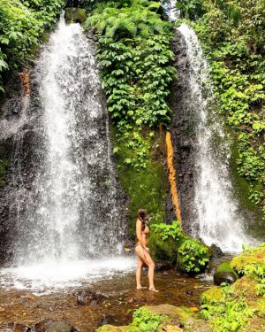 Semra Hunter Instagram - 🇮🇩Bali, part 3: Waterfalls!
.
.
.
#Bali #Indonesia #Waterfalls #Munduk #Jungle #IslandLife #Water #Nature #ForeverExploring #WorldTravel #LifeOfAdventure