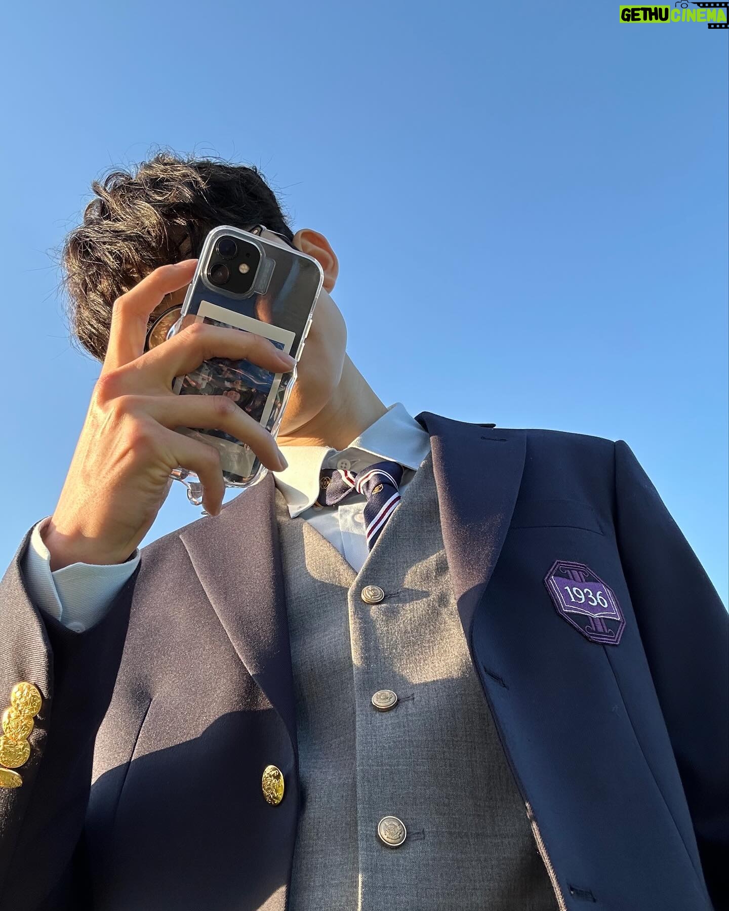 Seo Bum-june - 71.4K Likes - @netflix @netflixkr #하이라키 #hierarchy
마지막은 웃는 주원이