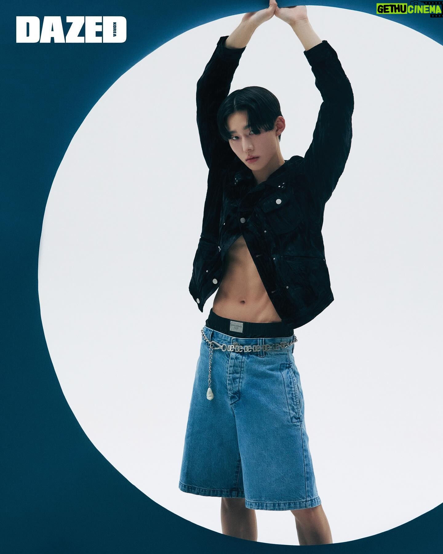 Seo Bum-june - 45.3K Likes - @dazedkorea
Seo Bumjune's youth was disturbing but also calm.
Text Keem Hyobeen
Fashion Han Jiyong
Photography Noh Seungyoon
Art Song Yuli
Hair & Makeup Park Jeonghwan
Set Yoo Yeojung at From YJ
Manager Mun DaSom
Fitness Trainer Lee JaeDuck