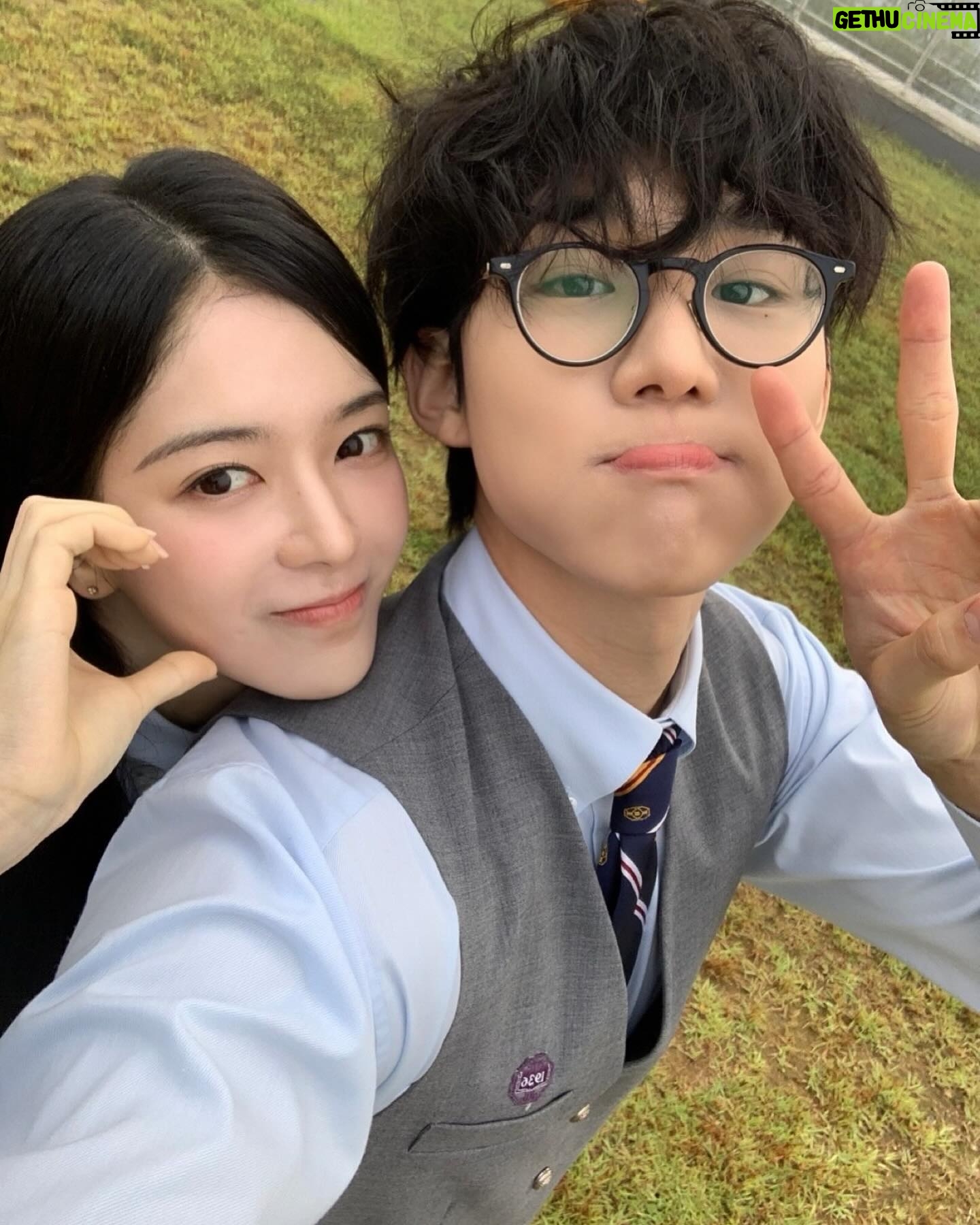 Seo Bum-june - 209.5K Likes - #하이라키 #hierachy
어디서나 평생앙숙
@netflixkr @netflix
@studiodragon.official