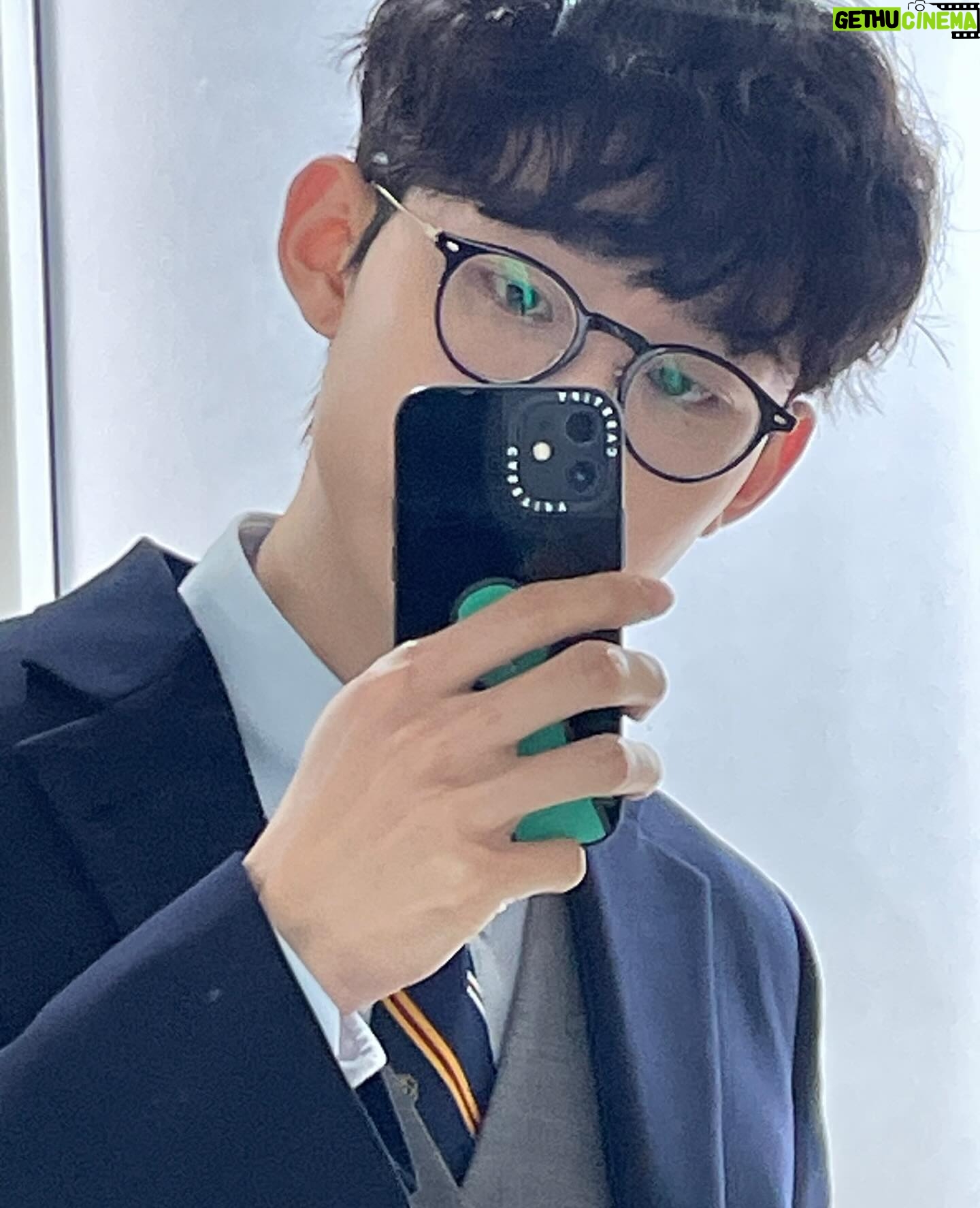 Seo Bum-june - 69.1K Likes - #하이라키 #hierachy
이끼주원.zip
@netflixkr @netflix
@studiodragon.official