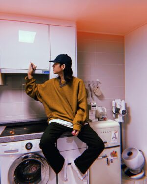 Seo Chul Goo Instagram - 다들 메리크리스마스 🎄 받아라 선물 🎁 하자 건강 💪