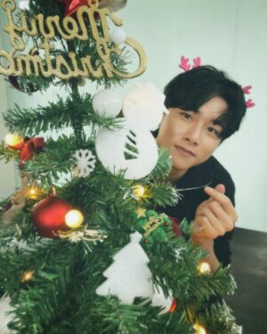 Seo Ji-hoon Instagram - Merry Christmas ✨