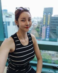 Seo Yeong Most Liked Photos and Posts