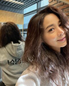 Seo Young-hee Most Liked Photos and Posts