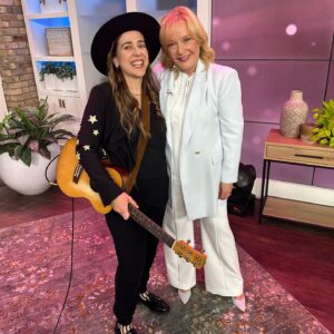 Serena Ryder Instagram - MARILYN! To the hardest working woman in showbiz - you have inspired me since the day we met. And while I’m sad to say goodbye to the MD Show, I’m excited for your next chapter in life and for us to hang out not so early in the morning 😂. Thank you for 20 years of friendship and support. I learn so much from you and have nothing but fun when we’re together. Congratulations on such a successful career. So glad I got to stop by the set one last time. Catch me and Marilyn together this Wednesday May 31st!