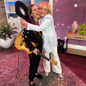 Serena Ryder Instagram - MARILYN! To the hardest working woman in showbiz - you have inspired me since the day we met. And while I’m sad to say goodbye to the MD Show, I’m excited for your next chapter in life and for us to hang out not so early in the morning 😂. Thank you for 20 years of friendship and support. I learn so much from you and have nothing but fun when we’re together. Congratulations on such a successful career. So glad I got to stop by the set one last time. Catch me and Marilyn together this Wednesday May 31st!