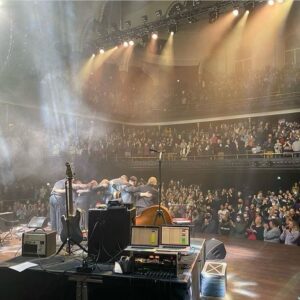 Serena Ryder Instagram - Dear @masseyhall: Thank you for the most magical experience I’ve ever had . To get to perform with my dear friend @williamprince just overflowed my heart. To the audience that just bursted with love and joy and FOUR STANDING OVATIONS!!!!it’s all in my face in these shots. Pure joy. Truly, madly, deeply, I am in gratitude and reverence for this soul shatteringly healing night in the medicine of music. Thank you, truly, Serena