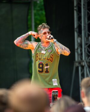 Sergei Barracuda Instagram - Sergei Barracuda & LU2 VINYL FLEXER | Summer CityFest
@sbarracuda @lu2vinylflexer @summercityfest_official 
#sergeibarracuda #sbarracuda #lu2 #lu2vinylflexer #summercityfest #poulicniekonomicka #trap