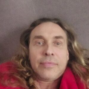 Sergey Glushko Instagram - Поздравляю всех РОССИЯН с победой истинной демократии и ПРАВДЫ! А у вас,фашистская европа и запад, у вас есть такое!? У вас только оголтелый фашизм и дорога в АД! ...и поделом вам!
#тарZан #нетфашизму #нетнато