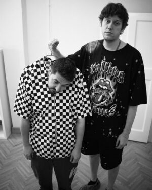 Sergey Matvienko Instagram - Костюмчик можно отпарить, а то помят?