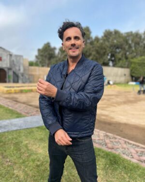 Sergio Lagos Instagram - Así avanza las aventuras y desventuras de la realización de @ganaroservir aquí en Lima. 🇵🇪 ⭐️⭐️⭐️

Seguimos jugando, creando e intentado entregarles el mejor show de tele realidad de la televisión chilena. 🇨🇱 

Muchas gracias por toda la altísima fidelidad de estos días.  Un gran abrazo para ustedes y un gran abrazo también al equipo de @perryelliscl ❤️ siempre junto q nosotros !!!!

📷 @marcebadilla