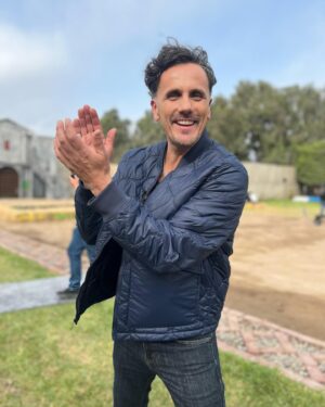 Sergio Lagos Instagram - Así avanza las aventuras y desventuras de la realización de @ganaroservir aquí en Lima. 🇵🇪 ⭐️⭐️⭐️

Seguimos jugando, creando e intentado entregarles el mejor show de tele realidad de la televisión chilena. 🇨🇱 

Muchas gracias por toda la altísima fidelidad de estos días.  Un gran abrazo para ustedes y un gran abrazo también al equipo de @perryelliscl ❤️ siempre junto q nosotros !!!!

📷 @marcebadilla