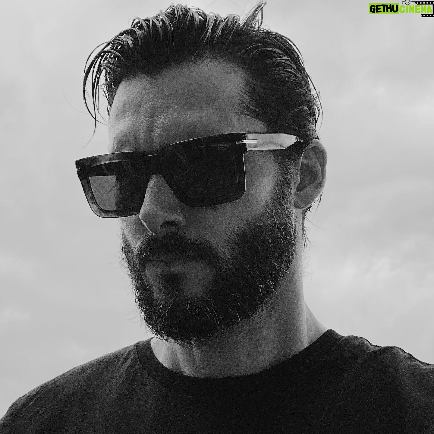 Sergio Mur - 3 Likes - 😎 Feliz Día del Padre.
Gracias @safilogroup & @boss