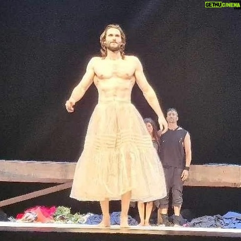 Sergio Mur - 3 Likes - SALOMÉ de @maguimira ❤️
Próxima parada: ZARAGOZA 25-29 de Enero, @teatroprincipaldezaragoza
¡Os esperamos!
@pentacionespectaculos @festivaldemerida
@cimarroj