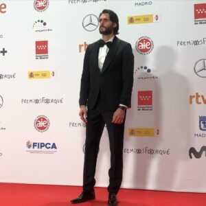 Sergio Mur Instagram - About last night 
@premiosforque 
Con mi ❤️‍🔥 @oliviatirmolina 
🤵‍♂️ @pedrodelhierro_official 
@ramonpilaces