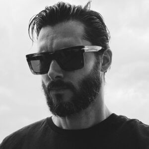 Sergio Mur Instagram - 😎 Feliz Día del Padre.

Gracias @safilogroup & @boss