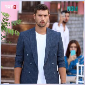 Serhan Onat Instagram - #Repost @ngmediatv
・・・
Alp, Alize ve Serkan’ın evliliğine ne tepki verecek?

#KendiDüşenAğlamaz her perşembe 20.00’de @trt1’de! 🤩
@kendidusenaglamaztrt