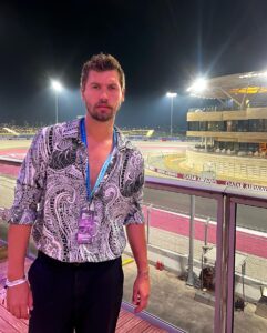 Serhan Onat Instagram - Gerçek bir izleyici olduğum için anca… #qatarqp @f1