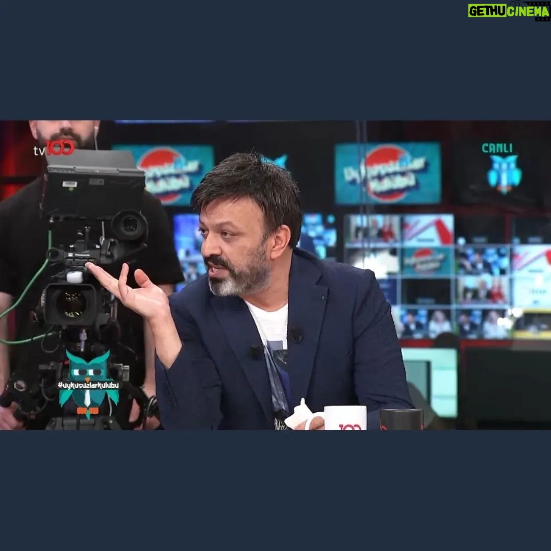 Serhat Kılıç - 9.8K Likes - Yıllar geçse de üstünden
Bu kalp seni unutur mu...
Üniversite yıllarımdan beri izliyorum,
Istanbul'a geldiğimden beri de her çağırdığında geliyorum, gelirim ve de geleceğimdir...@okanbayulgen @dadasalonkabarett
Ve tesekkurler
@giovanegentileofficial
