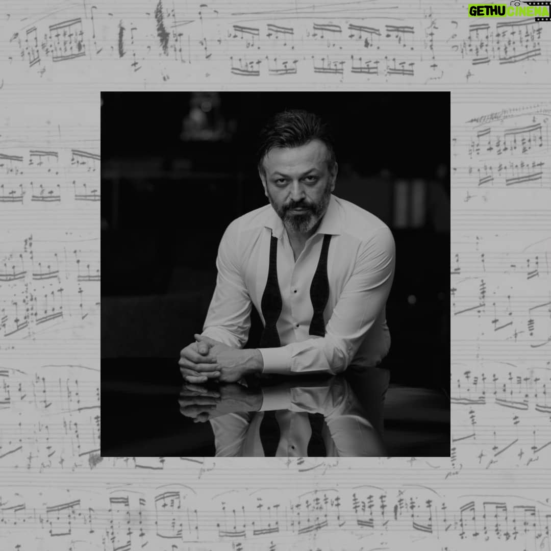 Serhat Kılıç - 11.5K Likes - CUMARTESİ 22.00'de!!! Yeni yılın ilk buluşması yine Gabbro'da..Mutlaka gelin, 2021'in bittiğinden emin olalım.📣🤣😍🤘🎶🎤🎧🎻🎺🥁
