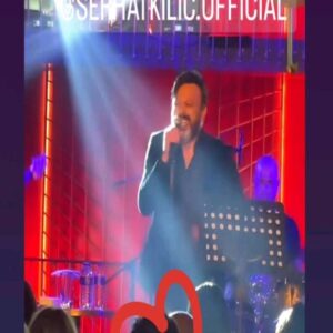 Serhat Kılıç Instagram - Hadi unut unutabilirsen! 
Akıllardan silinmeyecek bir Müzikoman gecesi yaşadık yine. 
Sadece o gece orada bulunan izleyiciyle aramızda geçen, başkalarına aktarması pek de mümkün olmayan Saçmalıklar Çağı, konuştuğumuz konularla ve söylediğimiz şarkılarla her geçen gün daha da büyüyerek, gelişerek, zenginleşerek taşınıyor sahneye. 
Mizah toleransı yüksek, müziğe yaklaşımı çok yönlü, yeniliğe açık, özel bir izleyicimiz var bizim... 
Katılımıyla geceyi değerli kılan sevgili izleyicime, Müzikoman projesinin fitilini ateşleyen @okanbayulgen 'e misafirperverliğiyle @dadasalonkabarett ekibine sonsuz teşekkürler... 🙏🙏🙏
2 Haziran’da yine Dada’da, yine başka bir hikayeyle ve yine o gecenin izleyicisine özel içeriğiyle yeniden buluşalım…
@dadasalonkabarett 
@okanbayulgen 
@talentco.tr 
@aycacinkitaskardes 
@aslikarabuluts