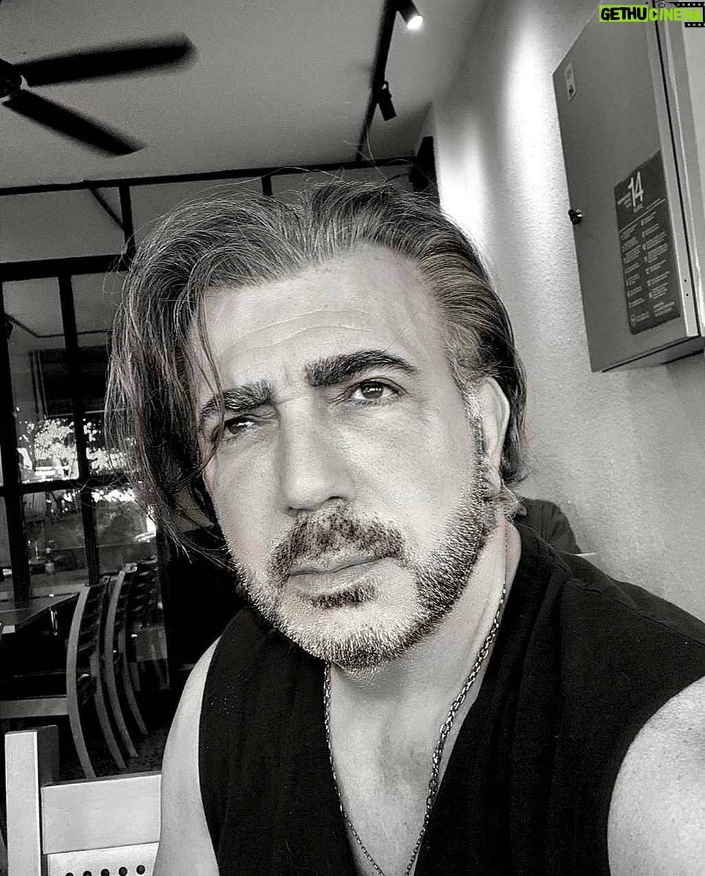 Serhat Midyat - 490 Likes - Berberim bile saçımı kestirmiyor?? Kestirmesem mi?