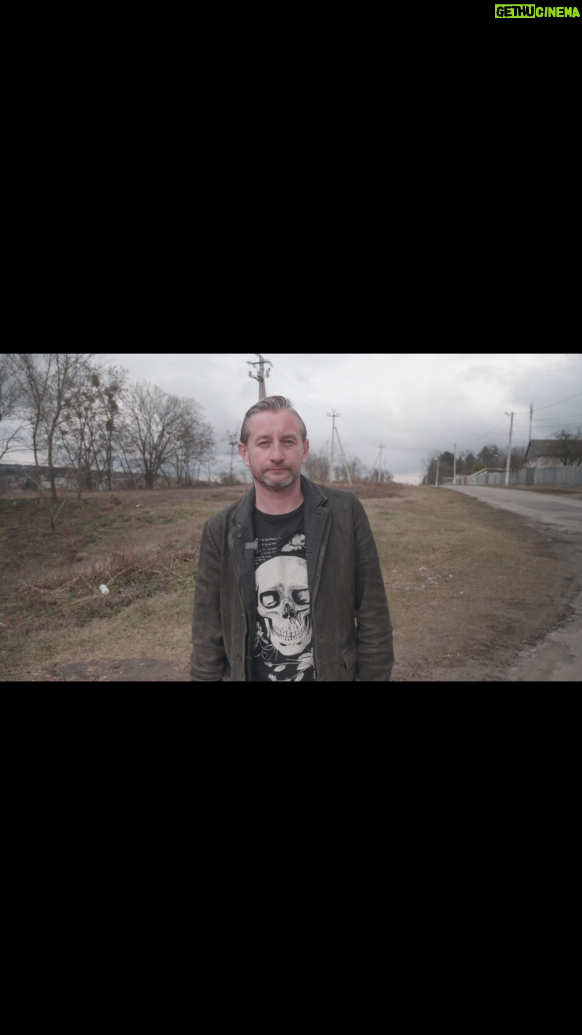 Serhiy Zhadan - 8.6K Likes - Друзі, розумію, що у зв‘язку з останніми обстрілами, нам усім, можливо, і не до культури, але наша команда вперто робить свою роботу, оскільки ми переконані - в часи війни особливо важливими є кожна дія і кожна ініціатива, які дозволяють нам залишатися собою.
Нині ми допомагаємо відремонтувати і запустити культурно-освітній простір у селищі Високому (де свого часу жив великий Гнат Хоткевич) - місце для всіх активних, ініціативних та небайдужих. Хочемо зібрати на ремонтні роботи 400 000 гривень. Сто тисяч від мого благодійного фонду ми вже закинули. Запрошуємо всіх доєднуватись!
Ось тут посилання на банку:
На освітній центр
Кошти збираються задля створення освітнього центру у селищі Високий, Харківської області.
🎯Ціль: 400 000.00 ₴
🔗Посилання на банку
https://send.monobank.ua/jar/9GzaN8MeTu
💳Номер картки банки
5375 4112 1602 6075