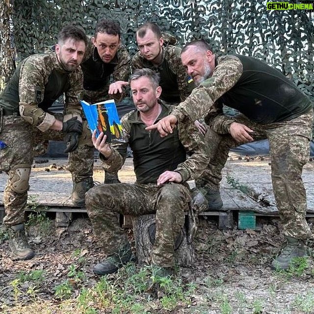 Serhiy Zhadan - 19.5K Likes - ŠŠ¾Š±Ńого Š²ŠµŃоŃа.
Рви ŃŠ¾ ŃŠøŃаŃŃŠµ?