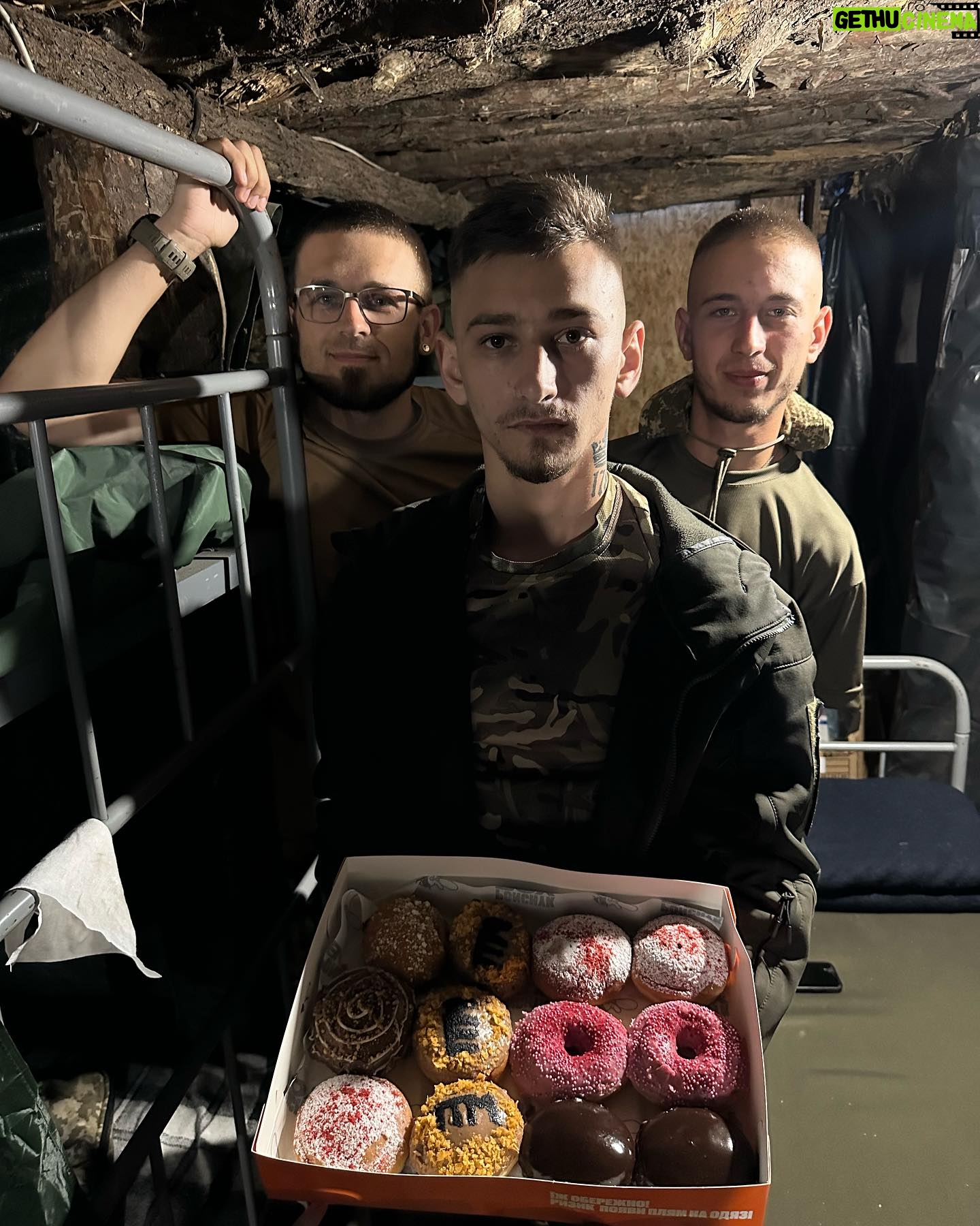 Serhiy Zhadan - 16.4K Likes - ŠŃŃŠ·Ń ŠæŠµŃŠµŠ“али нŃŃŃŃŠŗŠø)
Š Š½Š°ŃŠ¾Š“Š½Š¾Ń Š°ŃŠ¼ŃŃ Š½Š°ŃŠ¾Š“на ŠæŃŠ“ŃŃŠøŠ¼ŠŗŠ°)
Š£ŃŃŠ¼ ŃŠøŃ
ого Š²ŠµŃоŃа.