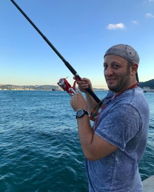 Serkan Keskin Instagram - Bana balık tutmayı öğretme bana balık ver.  By. @tugaymercan