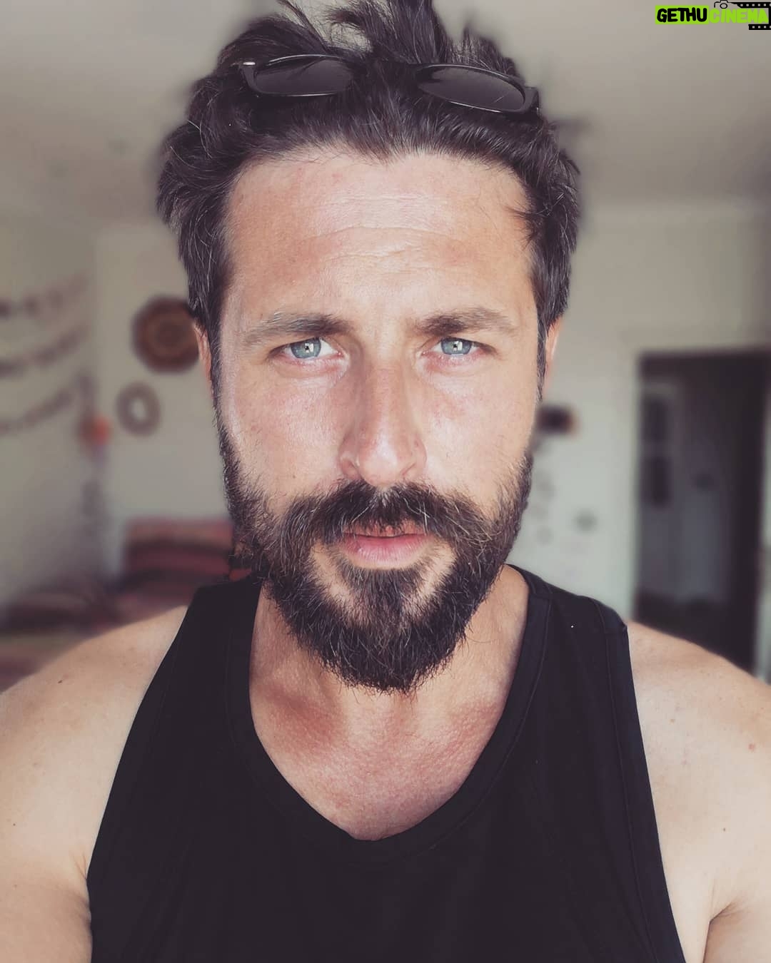 Serkan Kuru - 3.1K Likes - Sakalli halimi ozlemiyor degilim 😎👊 #tbt