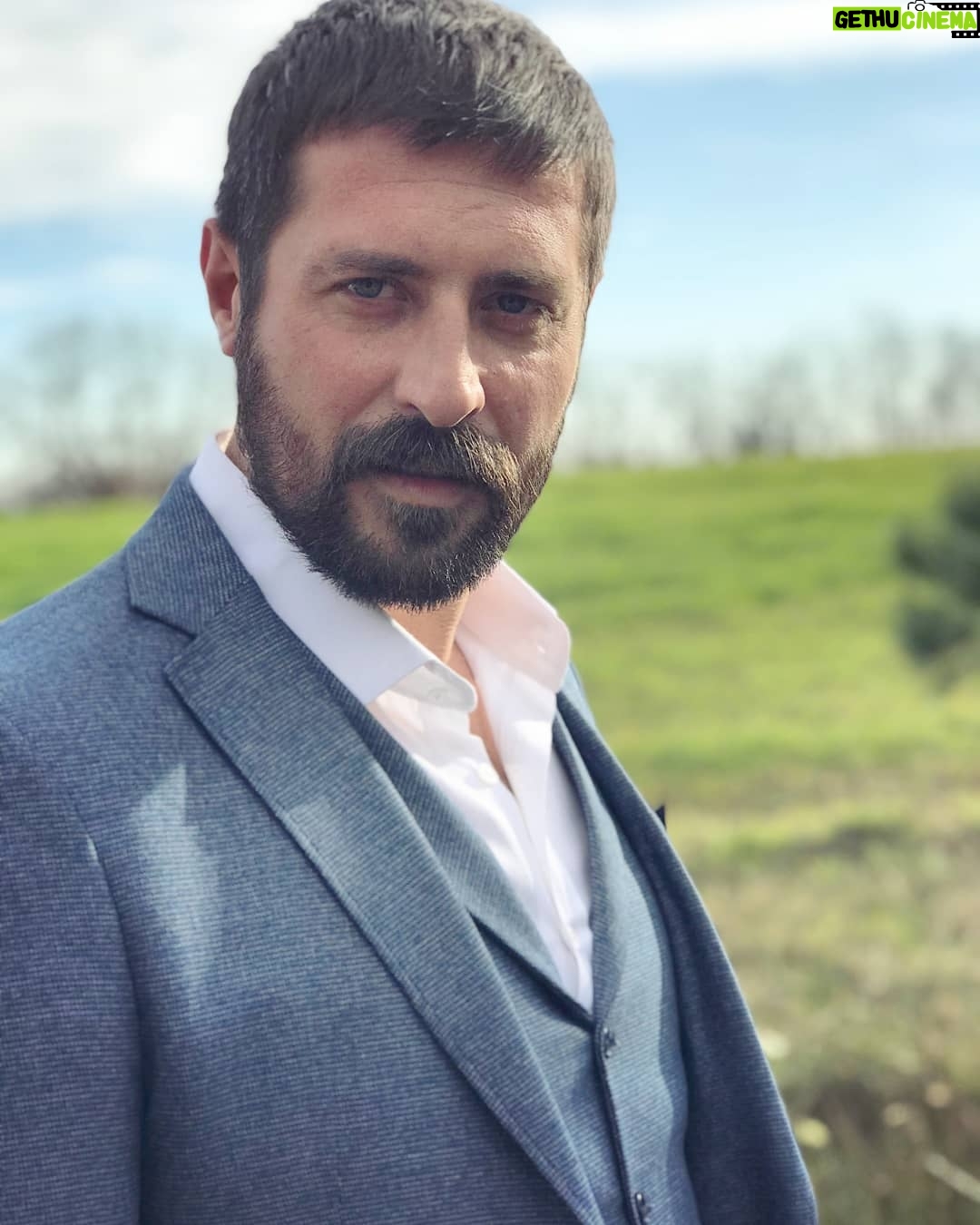 Serkan Kuru - 2.8K Likes - Ozlenenlerde bugun #fuatyilmaz 😎👊 #bahtiyarölmez #robot #tb