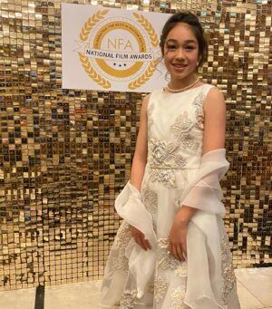 Serrana Su-Ling Bliss Instagram - Fun night at the 9th National Film Awards! #nationalfilmawardsuk #enolaholmesmovie2 #redcarpet