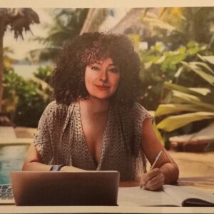 Sevtap Çapan Instagram - Harika bir hatıra fotoğraf elimde, müthiş duygular kalbimde... 

Sevgili @oykucengiz size ve @ekoturktv ailesine, her şey için teşekkür ediyorum.