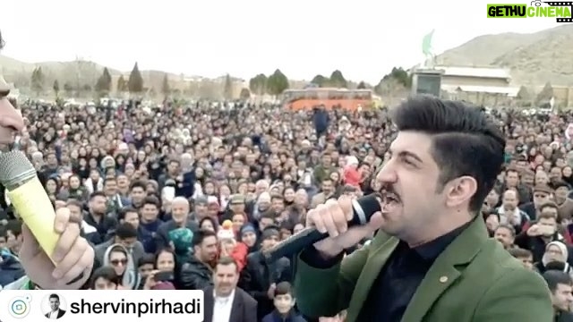 Seyed Ahmadreza Mousavi - 2.8K Likes - انرژي من در كنار شما عالي ميشه خدايا
خدايا تا انقلاب مهدي
ادم هايي كه مردم ميخندونن رو نگهدار
آمين يا رب العالمين
در كنار مردم گل اراك.
@shervinpirhadi