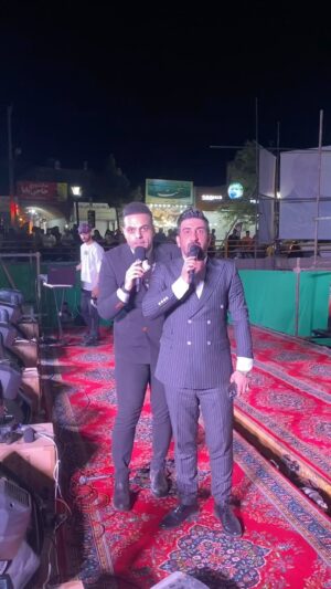 Seyed Ahmadreza Mousavi Instagram - وای که چقدر پیش شما حالم خوب بود...
😉😉😉
مردم گل تفت استان یزد.....
😅😅😅
چرا بعضی از دی جی ها ادم رو جون به لب میکنن...
😂😂😂
اخرشم رفتیم باشگاه.....
🤣🤣🤣
کنار داداش مسیح دهقانی کار بلد
#تفت#انتخابات#مجری#خنده#جوکر#عید#هنرمند#خدا#باحال#فان#بلاگر