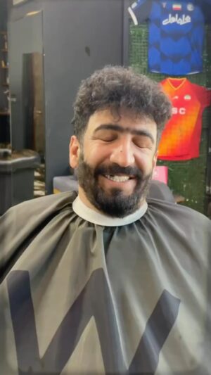 Seyed Ahmadreza Mousavi Instagram - پایان همه چالش ها.
خوشتیپ هارو تگ کن زیر این پست.
🤣🤣🤣#

@keyvanansariorg 
@keyvan_barber 
ممنونم از کیوان عزیزم