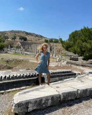 Seyhan Arman Instagram - Asklepieion - Bergama 
Dünyanın ilk sağlık merkezi 🏛️

#dünyanın #ilk #hastane #sağlıkmerkezi #asklepion #Bergama #tünel #uykuodası #terapi #seyhanarman #tour #tur #turistseyhan #yerliturist